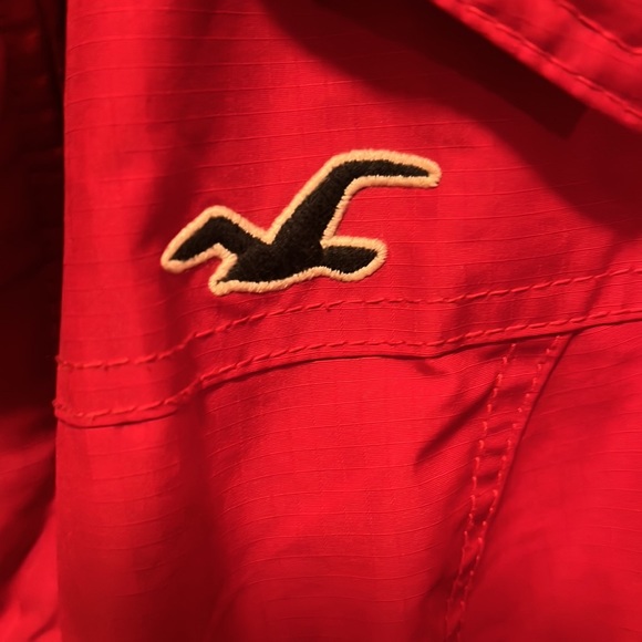 Red Hollister all weather coat of zippers function properly - Picture 3 of 3